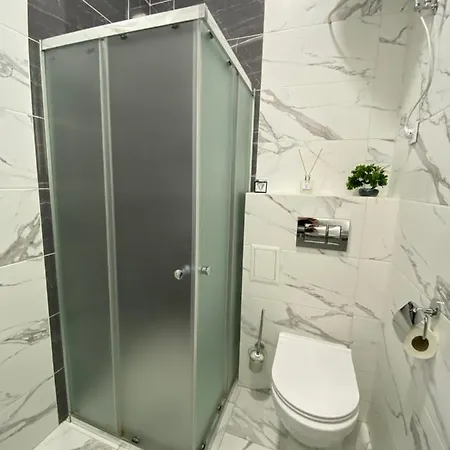 Apartment на огієнка 15